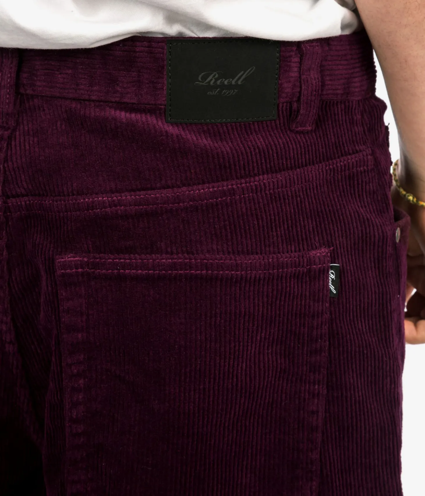 REELL Baggy Jeans (burgundy cord)